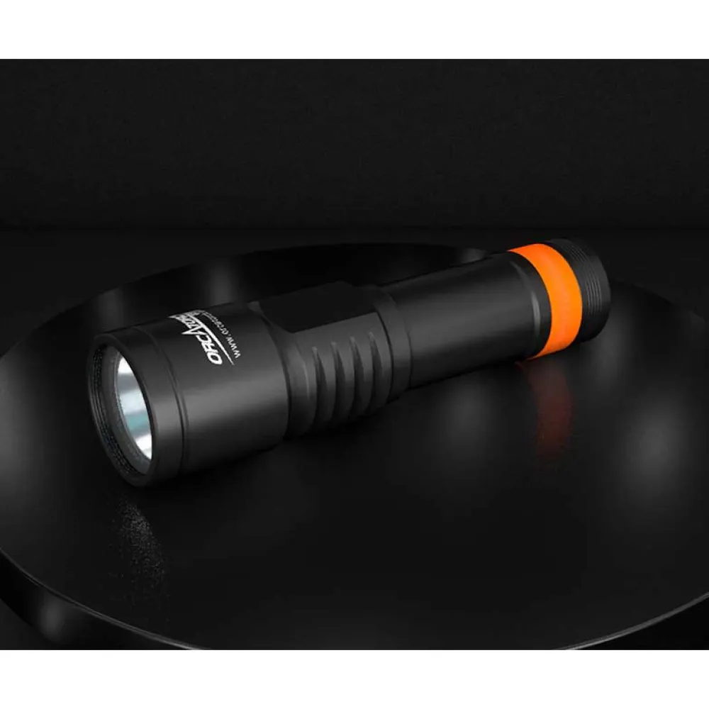 D700 LED Flashlight 7 D700 LED Flashlight - Image 5